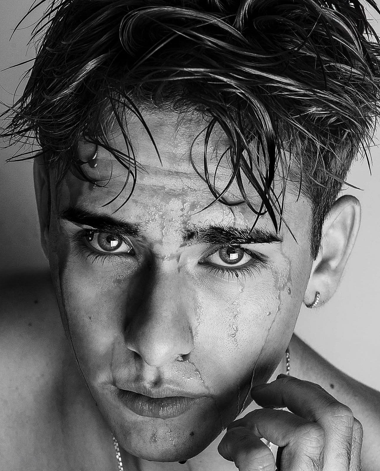 Portrait by photographer Zusha Goldin